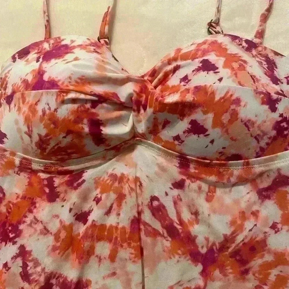 Time & Tru baby doll tankini top with padding in bra & lining in top. SIZE MED - Picture 5 of 6